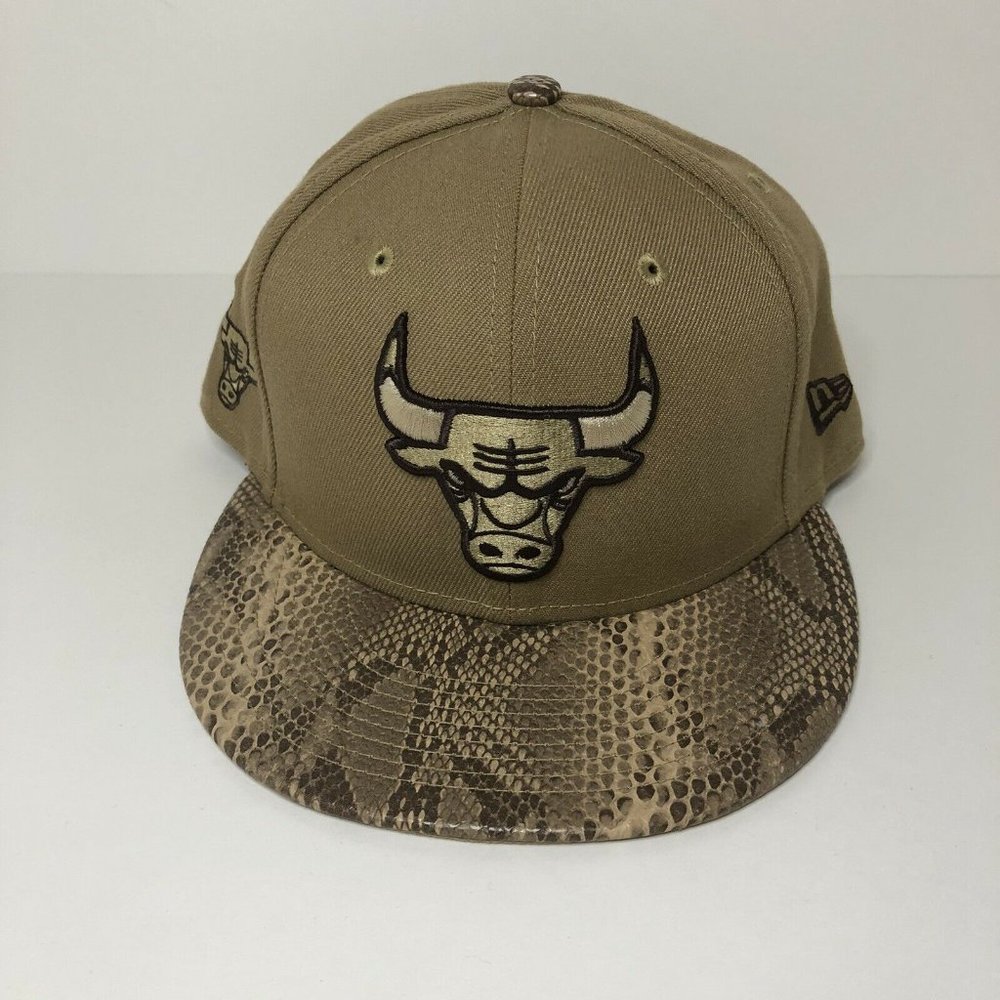 Chicago Bulls New Era Snakeskin Fitted Hat 7 3/8 - Picture 2 of 12